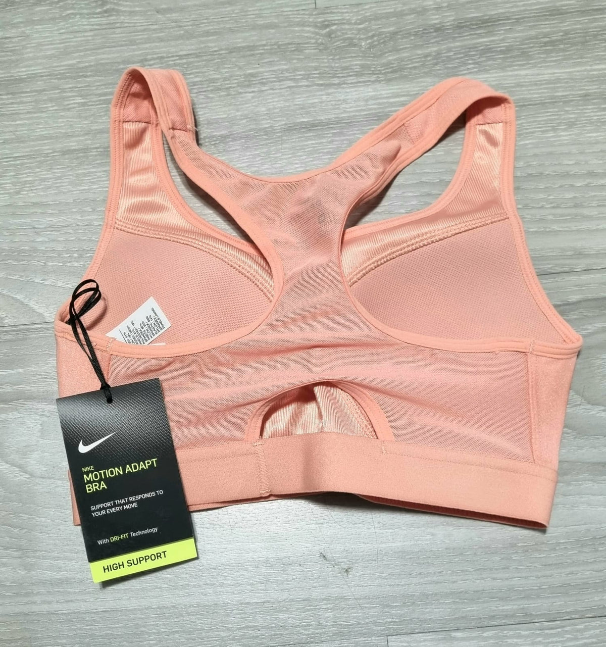 Nike motion adapt bra