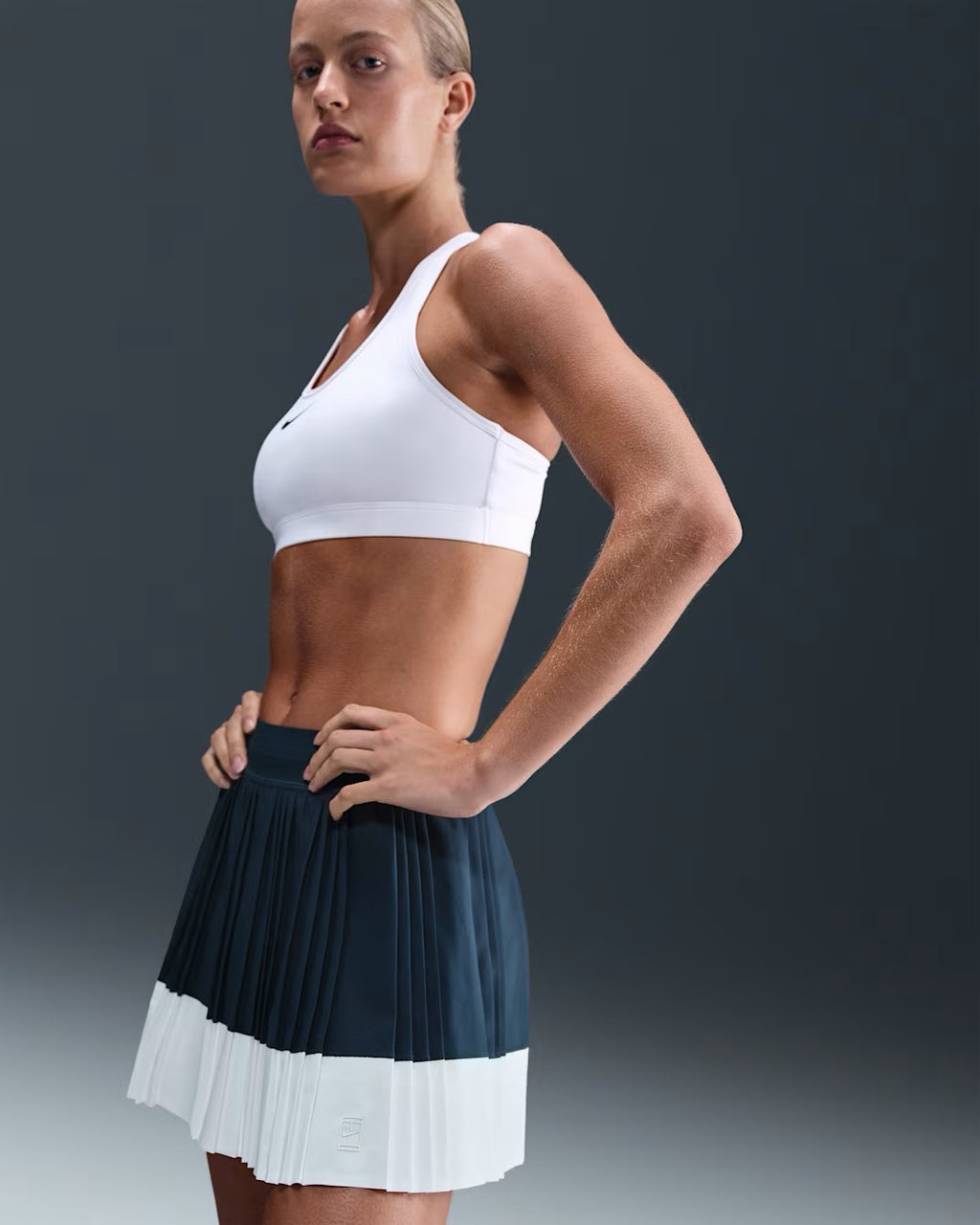 Nike Womens advantage pleat stripe skirt