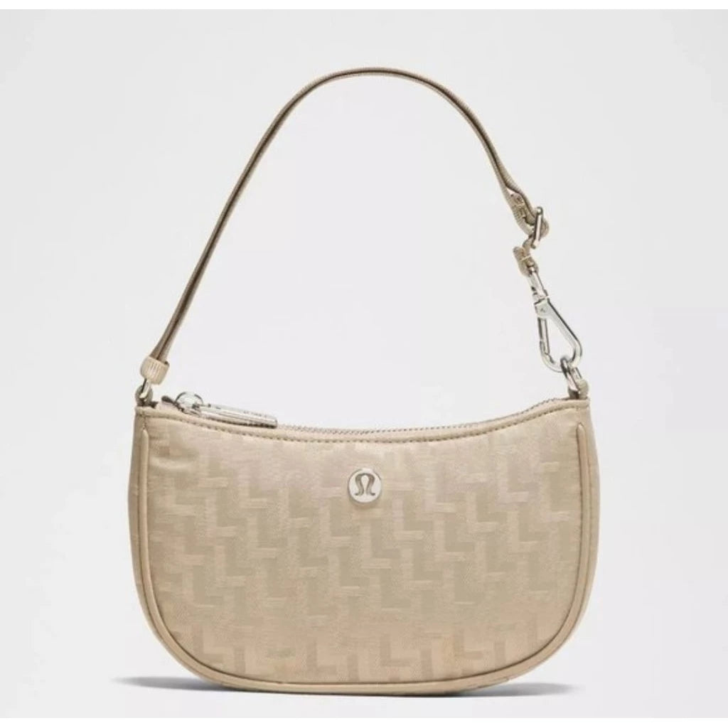 Lululemon city essentials mini shoulder bag